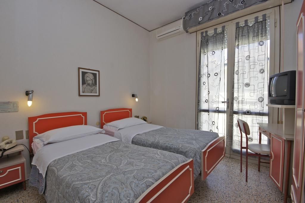 Hotel Victory