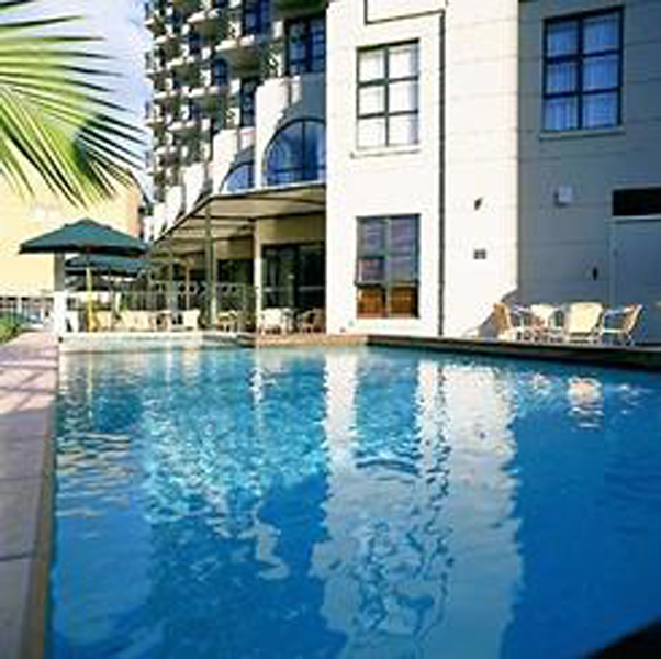 Parkside Hotel & Apartments