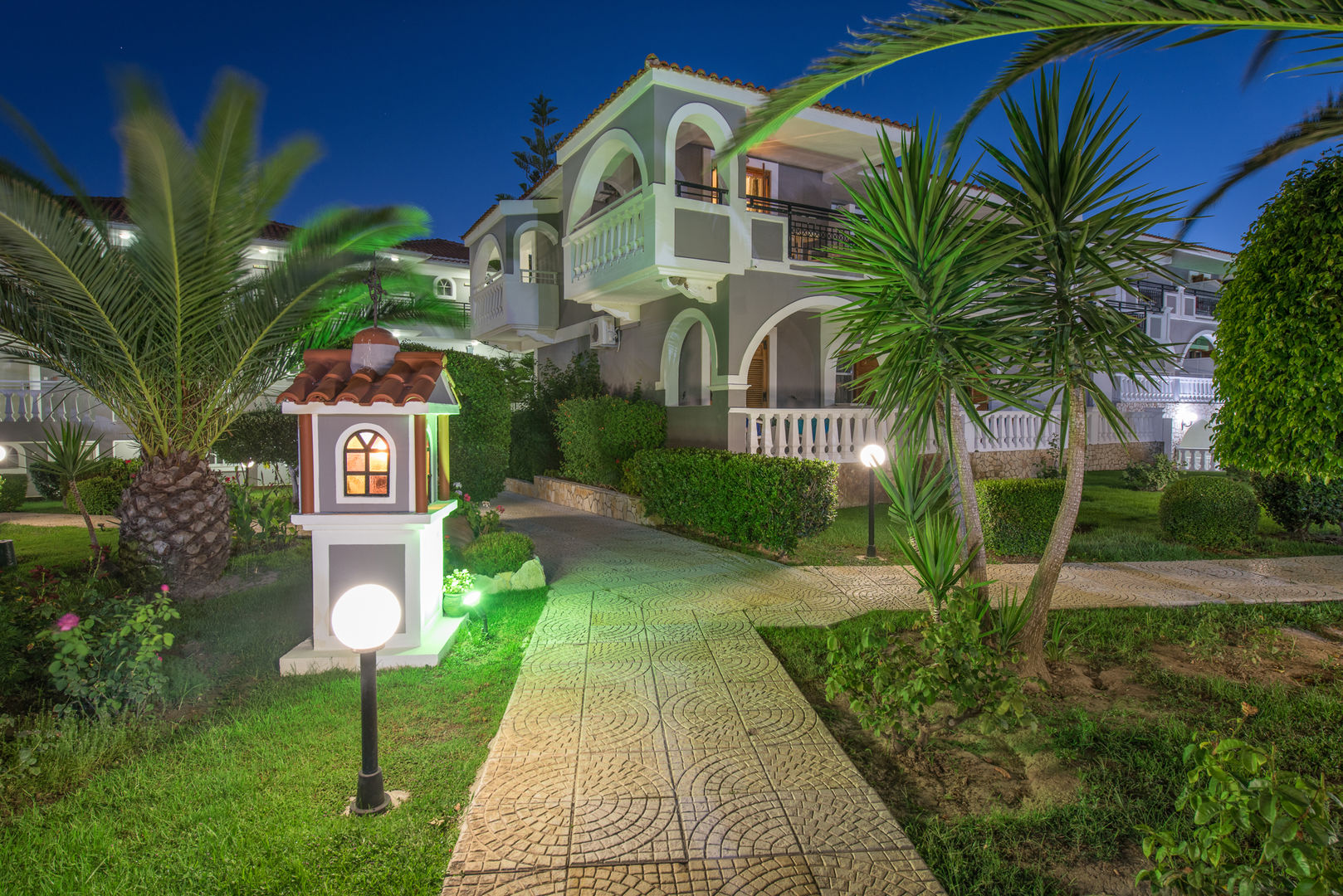 Golden Sun Hotel