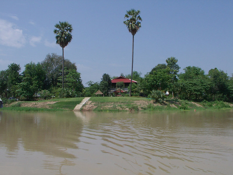 Uthai River Lake Resort