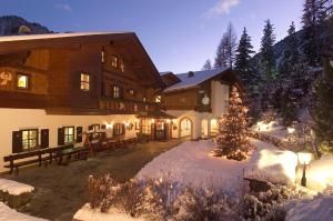 Charme Hotel Uhrerhof Dëur