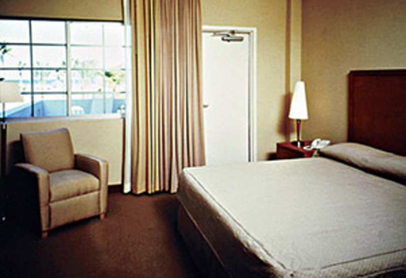 Kimpton Surfcomber Hotel