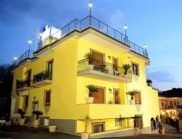 Hotel Le Pinède Vistamare by Casafort