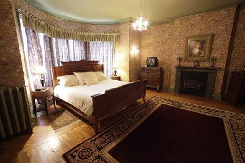 Fairholm National Historic Inn