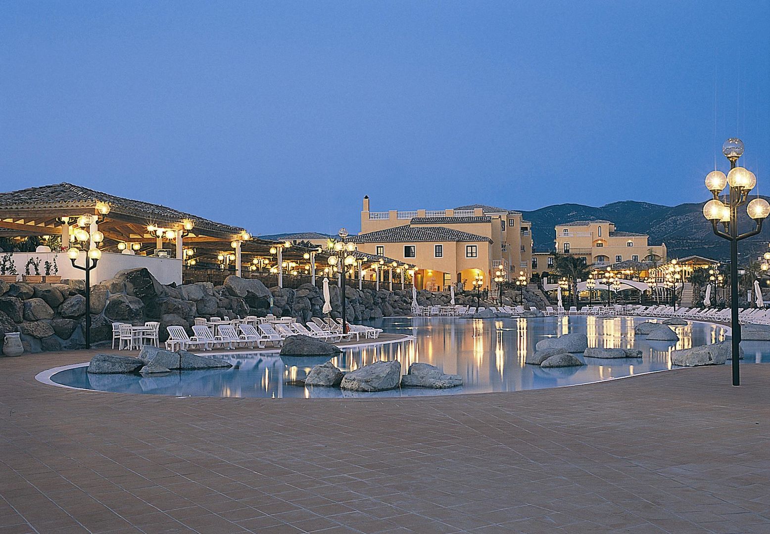 Phi Hotel Sighientu