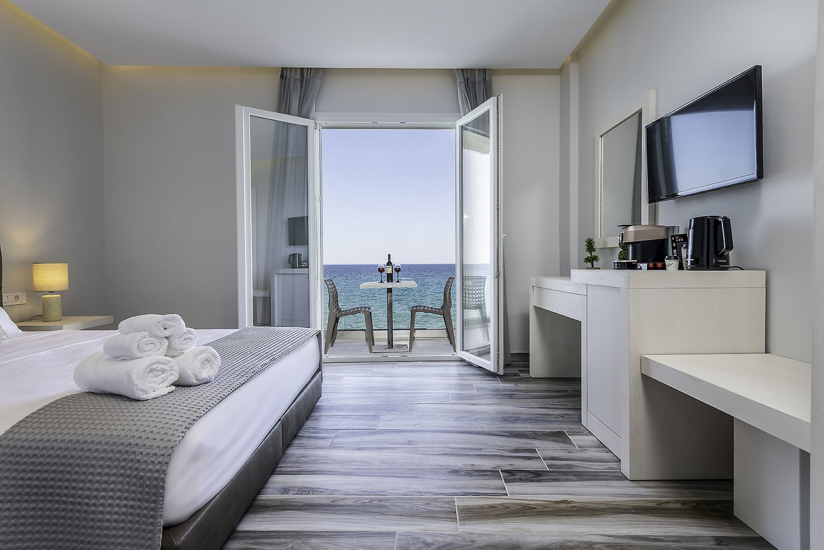 Kyma Rooms & Suites