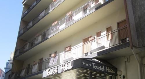 Tourist Hotel