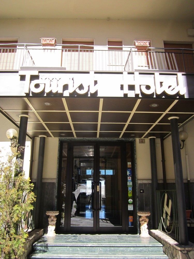 Tourist Hotel