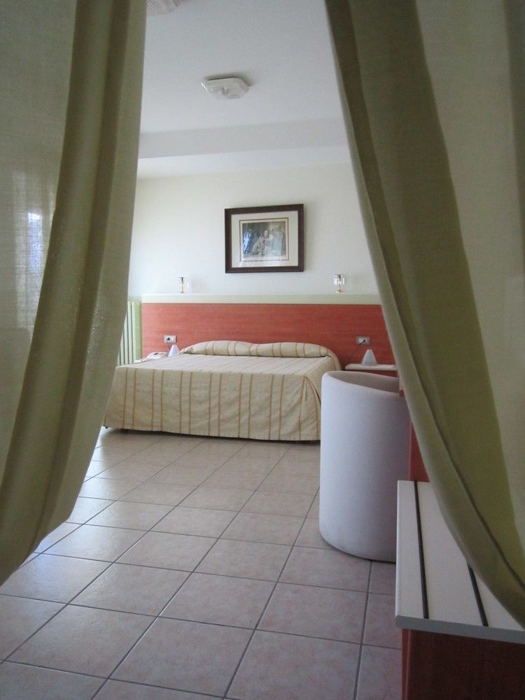 Tourist Hotel