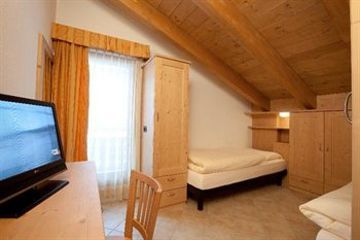 Chalet Teola