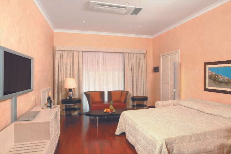 Colosseo Studio Suites