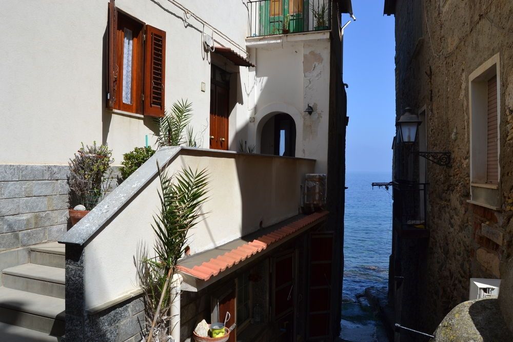 Case Love Chianalea