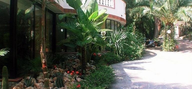 Hotel Village Eden