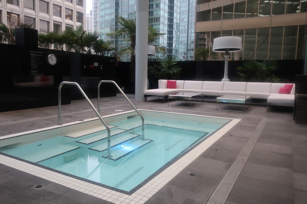 Paradox Hotel Vancouver