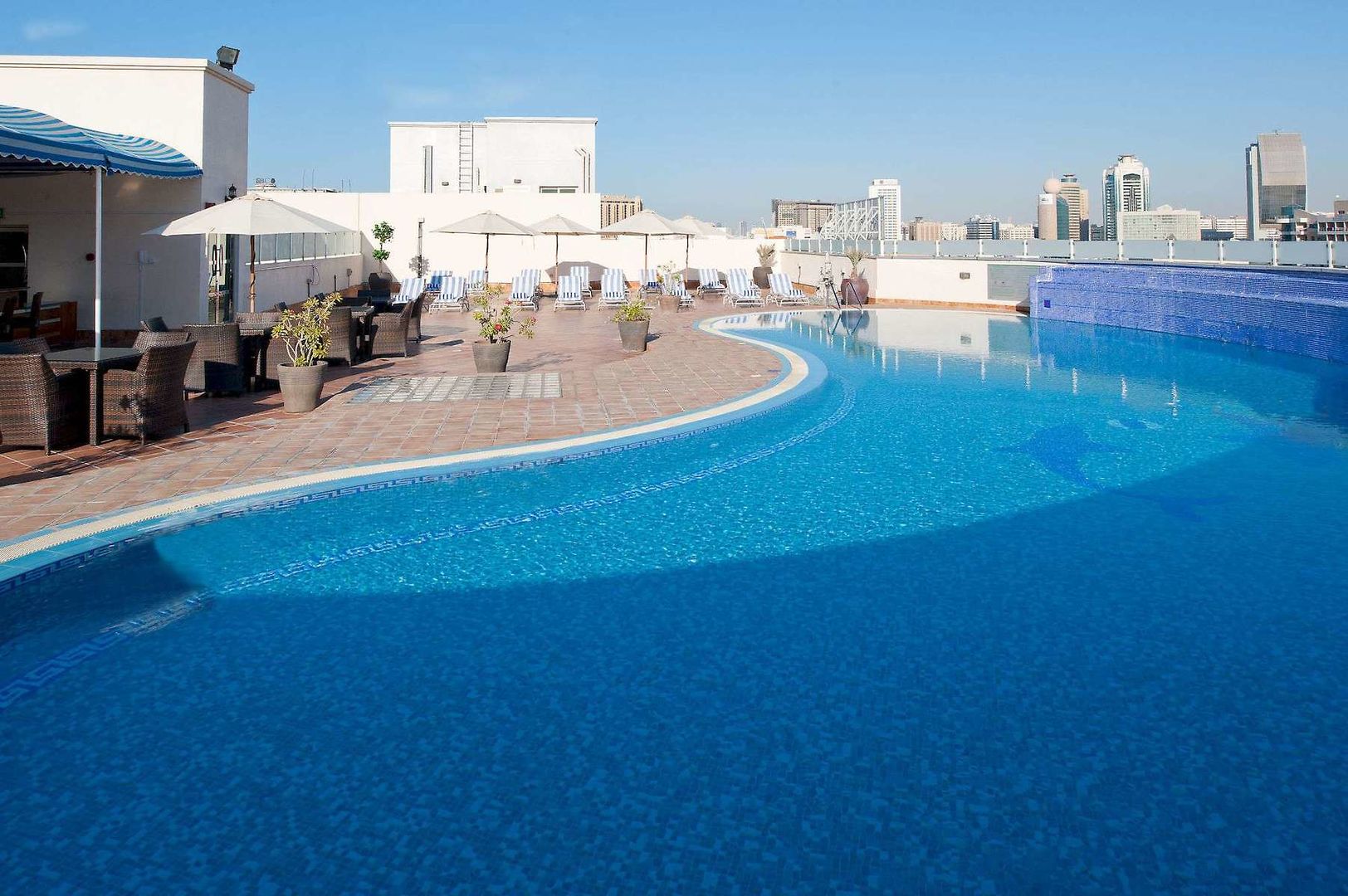 Sunday Hotel Holiday International Dubai