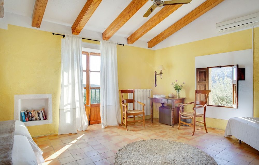 Finca Hotel Es Castell