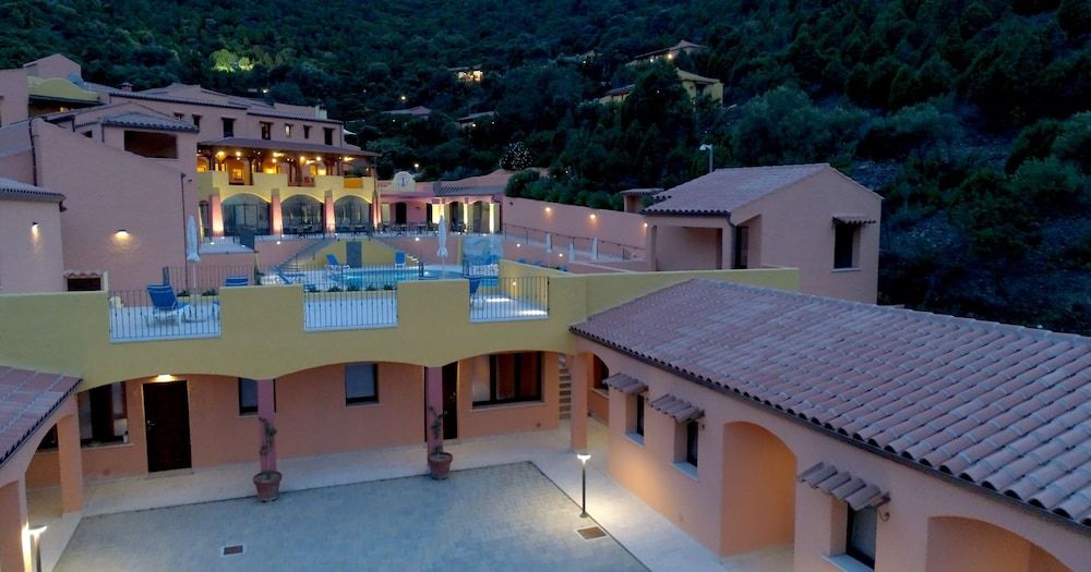 Sos Ventos Village