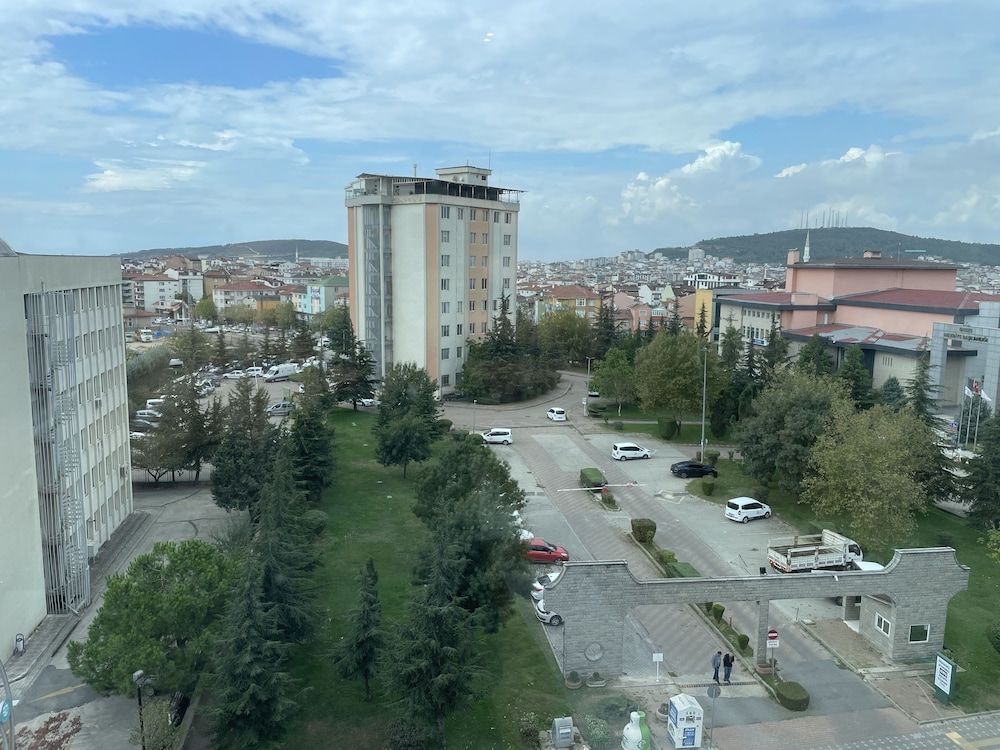 Inn Port Hotel