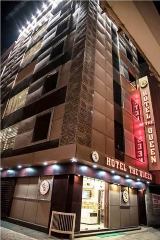 Hotel The Queen