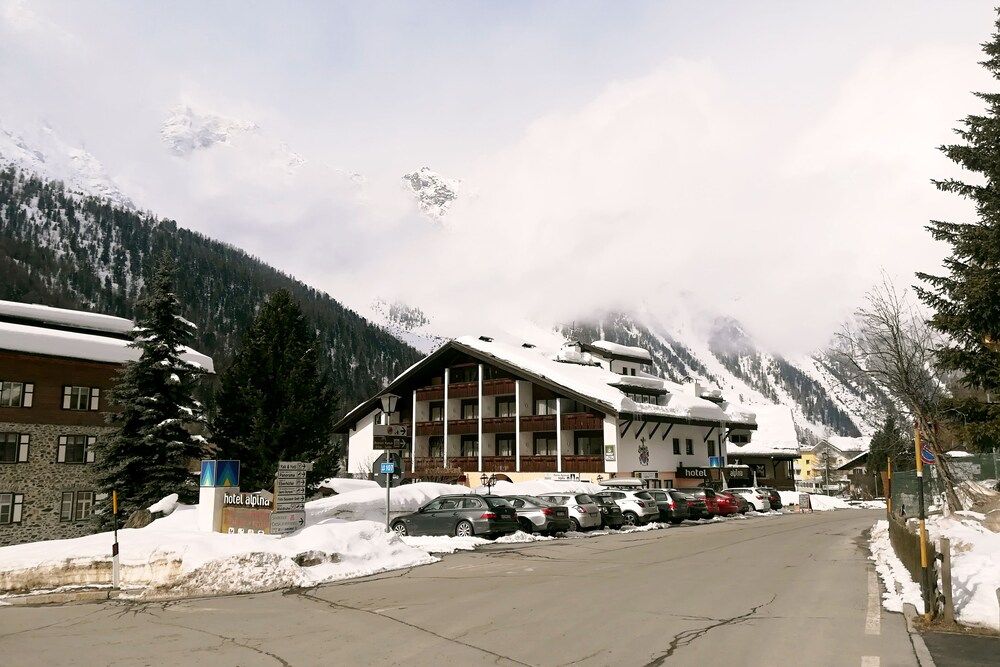 Alpina Mountain Resort