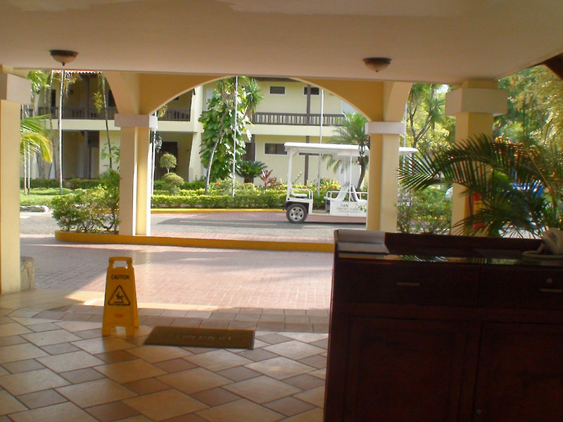 Fun Royale & Fun Tropical Beach Resort