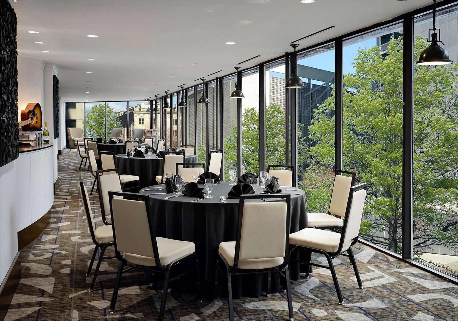 DoubleTree by Hilton Hotel Nashville Downtown