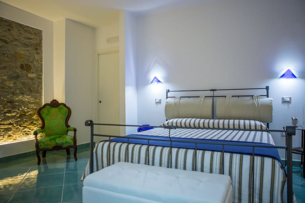 Ispani Inn Resort