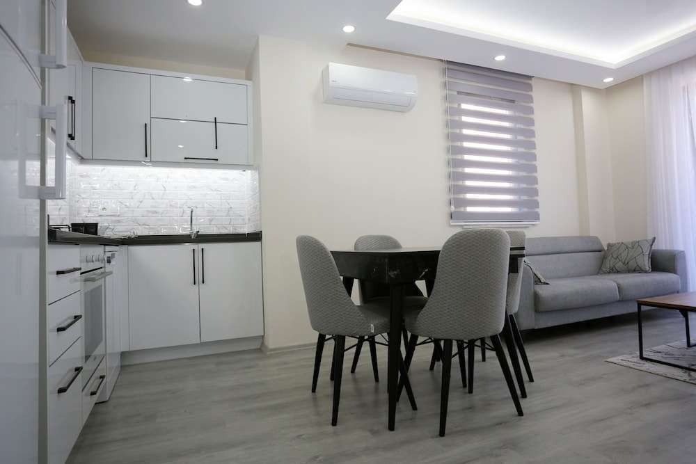 Bright House Apart
