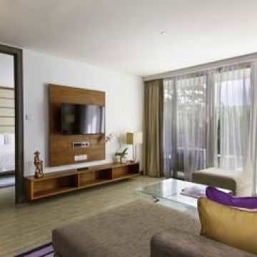 Lv8 Resort Hotel