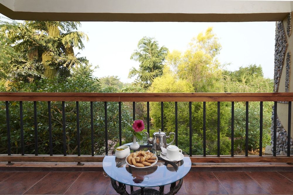 Acorn Hideaway Resort & Spa