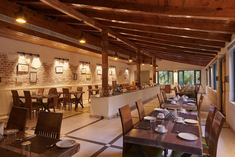 Acorn Hideaway Resort & Spa