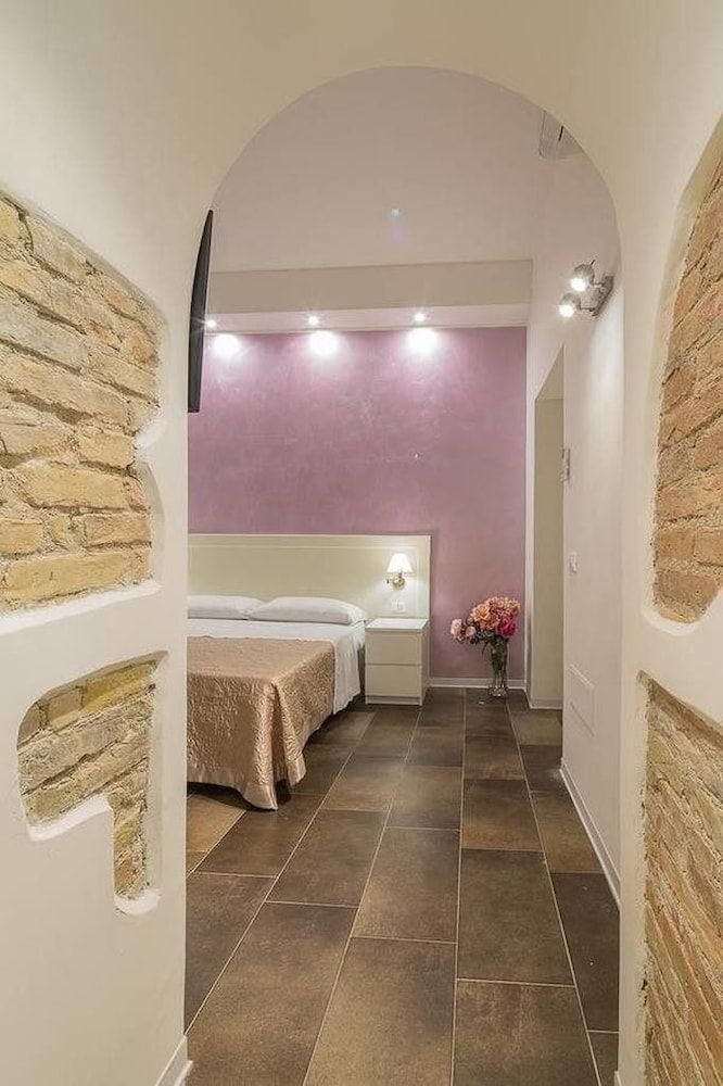 Vela Rooms