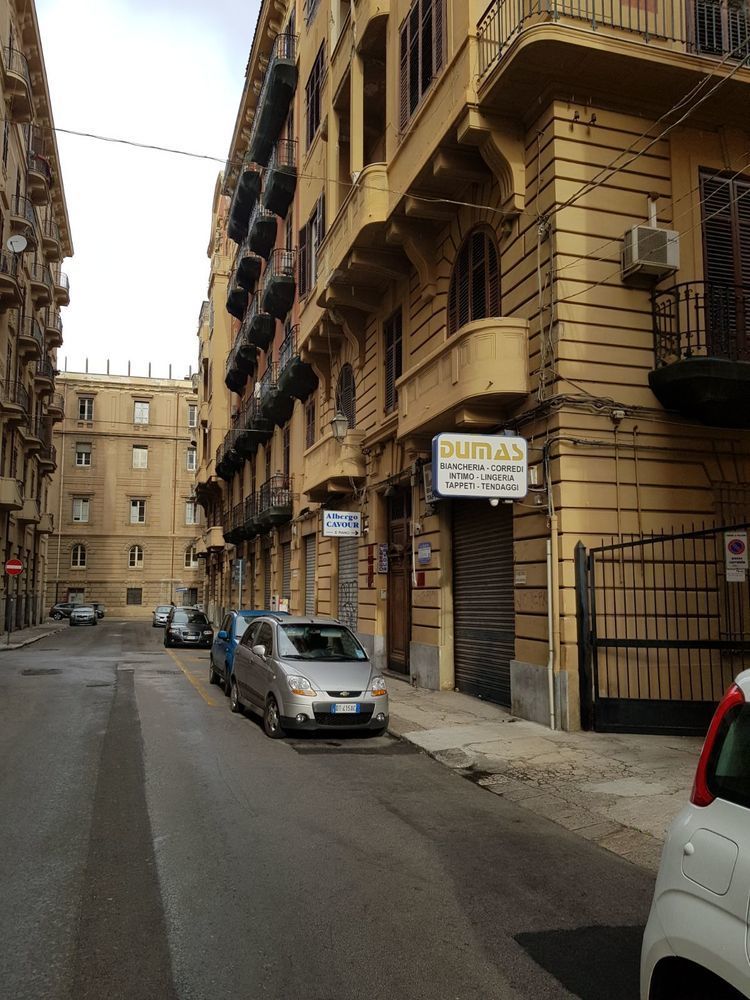 Jonathan Hostel & GuestHouse