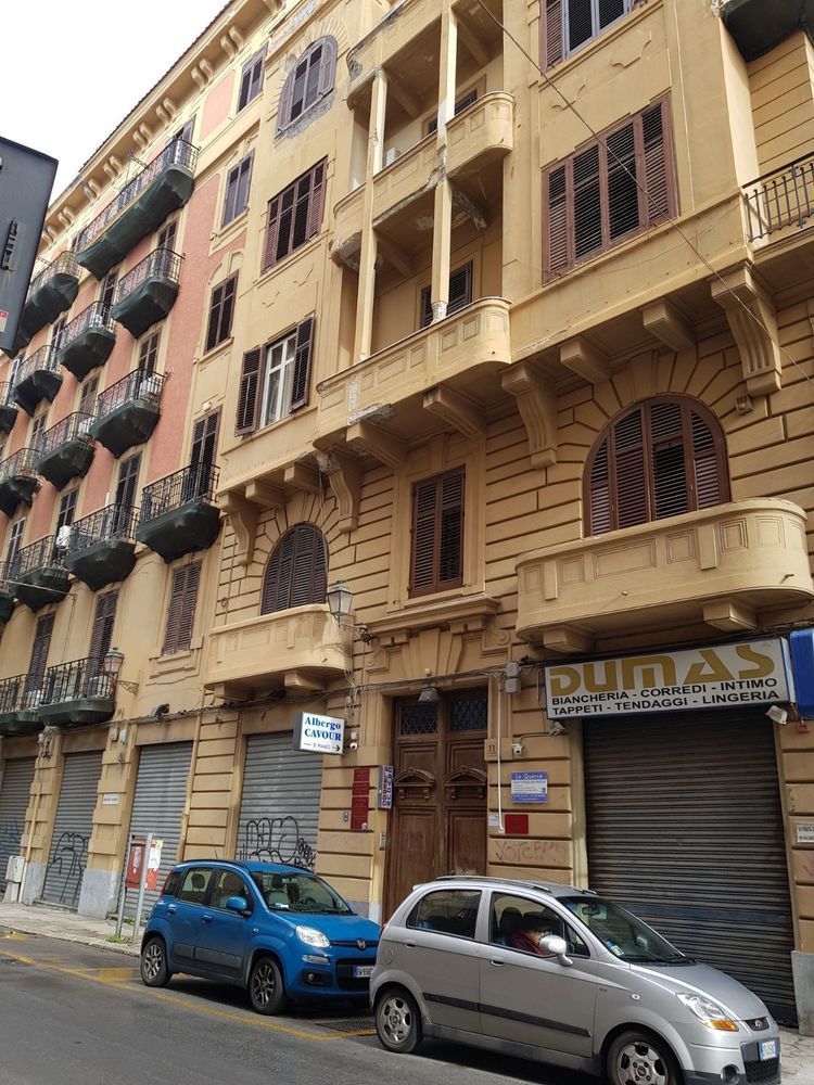 Jonathan Hostel & GuestHouse
