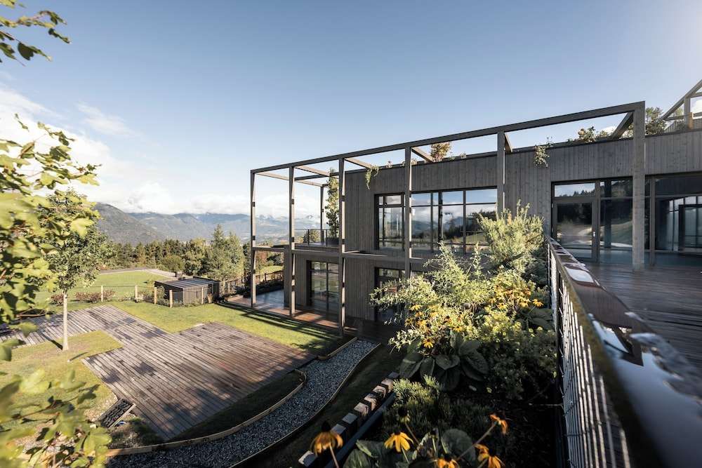 AKI Family Resort PLOSE