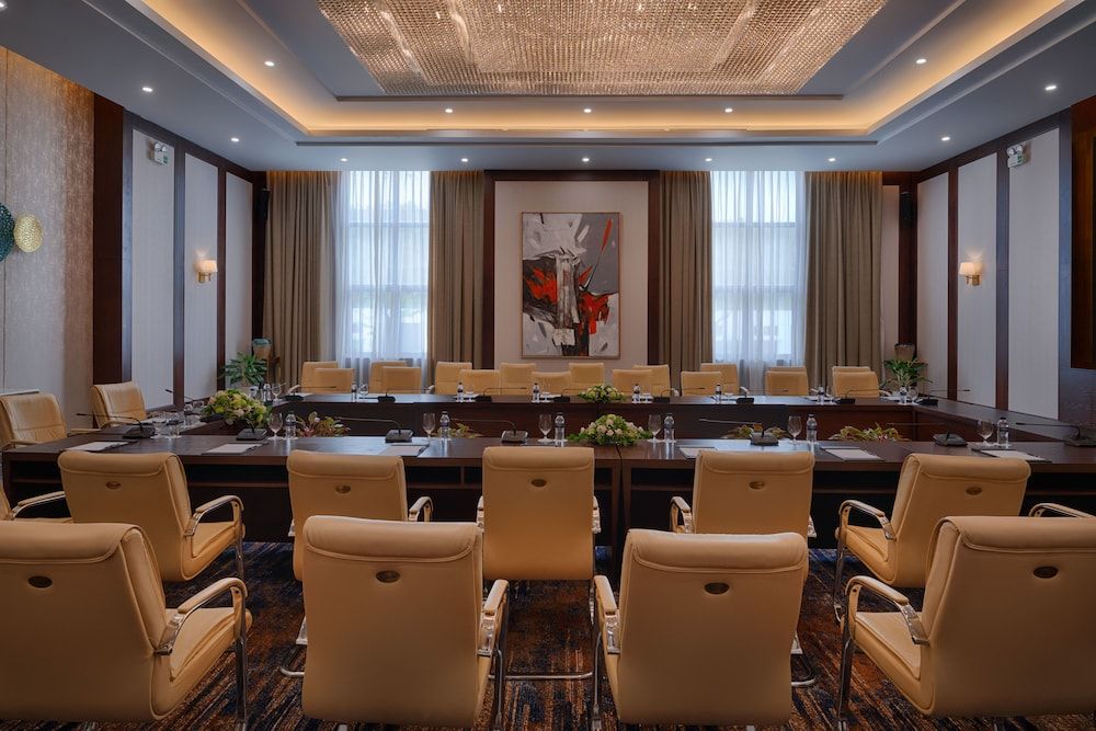 FLC Halong Bay Golf Club & Luxury Resort