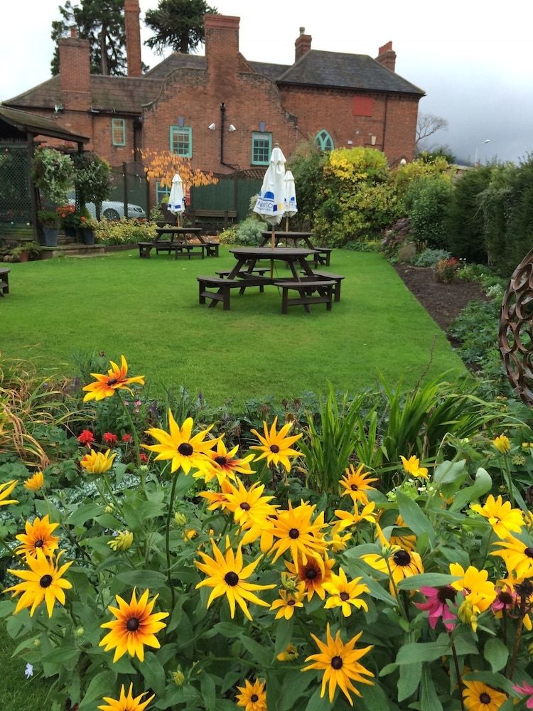 The Old Orleton Inn