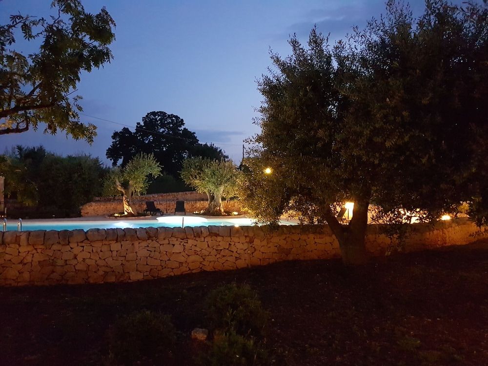 Almapetra Trulli Resort