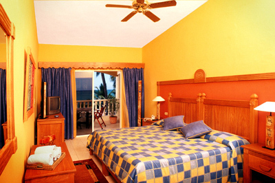 Tropical Casa Laguna Hotel & Resort