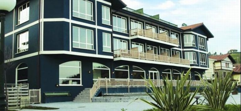 Hiru Uhinak Hotel