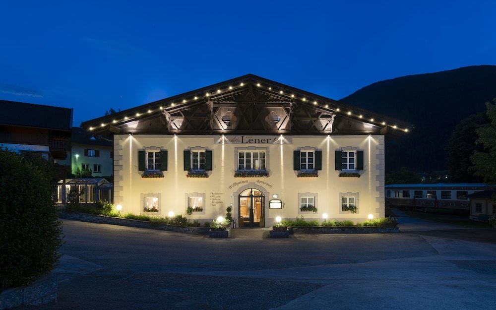 Wirtshaus & Hotel Lener