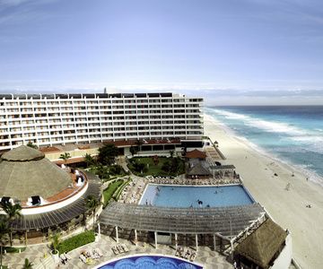 Crown Paradise Club Cancún