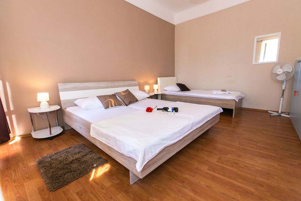 Hostel Morcic