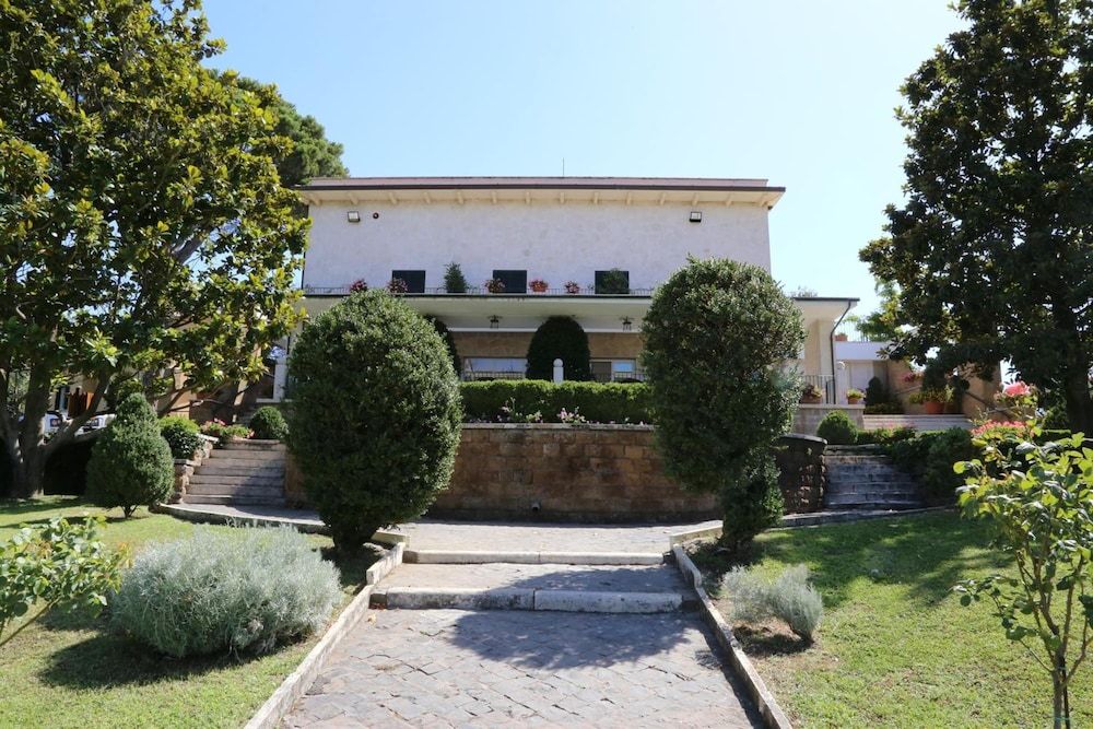 Tenuta Di Pietra Porzia
