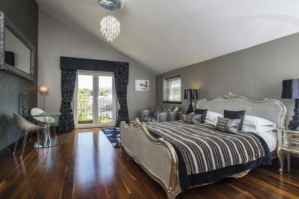 Windermere Suites