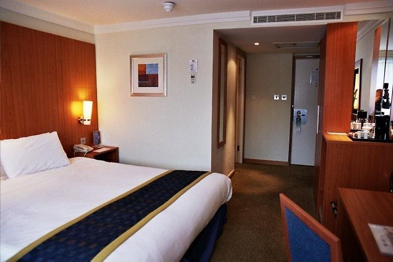 Holiday Inn Cardiff City Centre