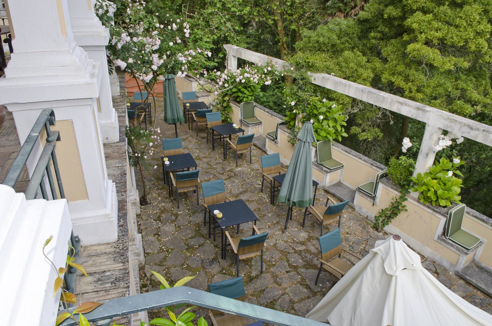 Lawrence's Hotel