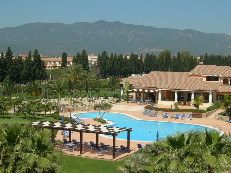 Lantana Resort Hotel & Apartments