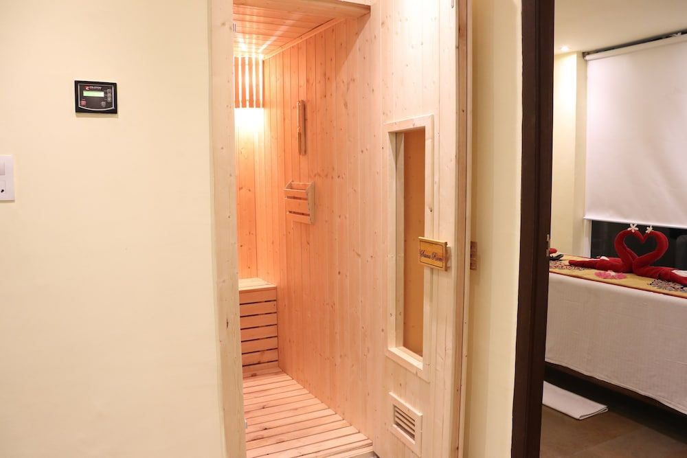 Justa Sajjangarh Resort & Spa