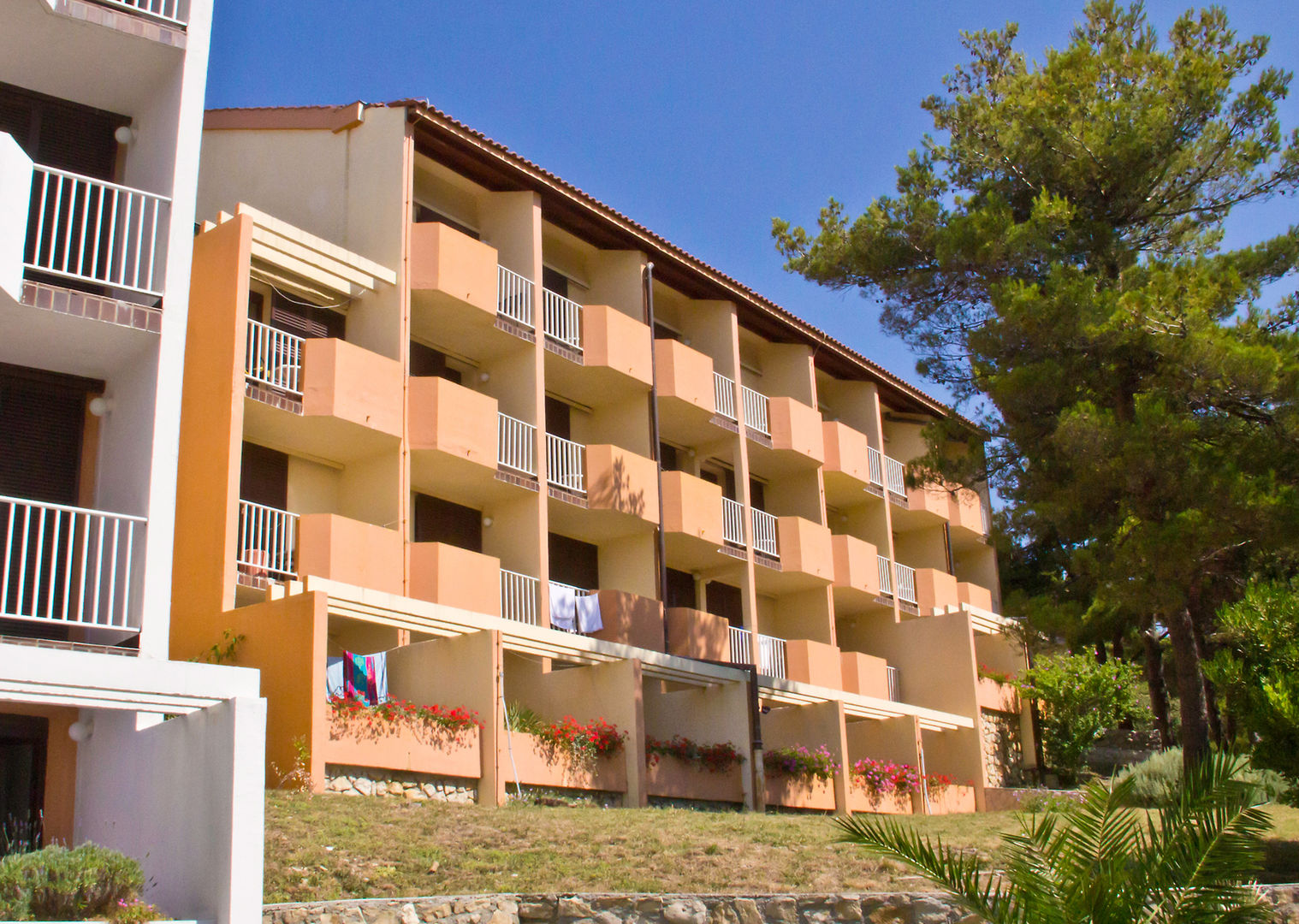 San Marino Hotel